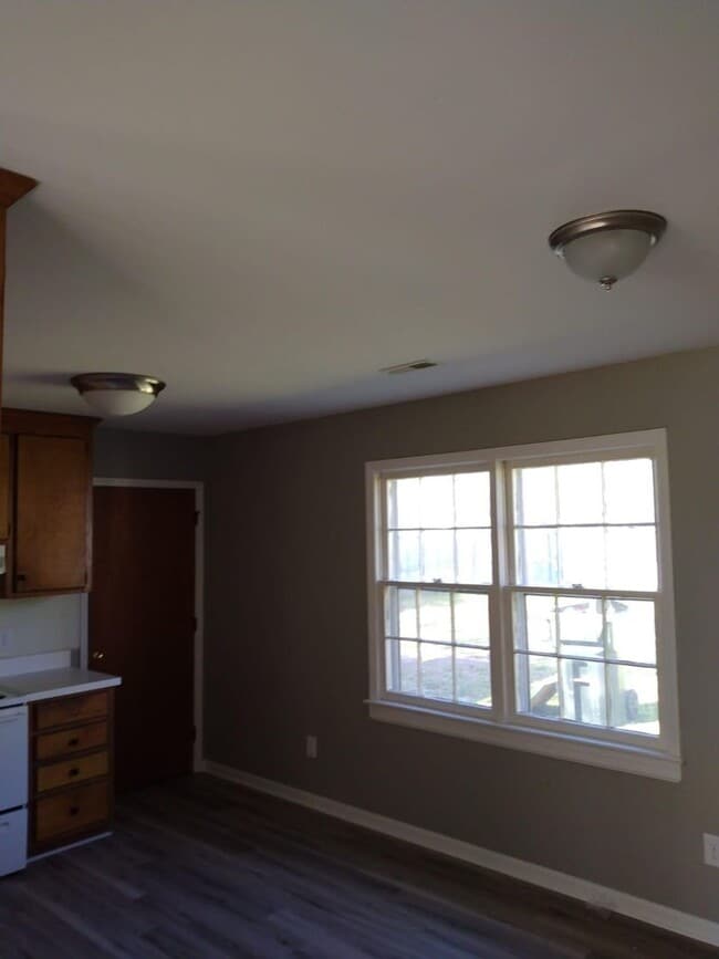 Photo - 1809 E Trail Dr SE