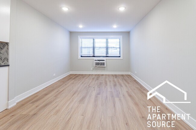 Photo - 530 W Aldine Ave Unit 215