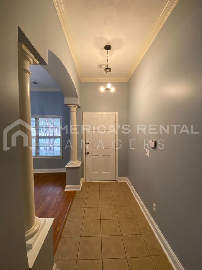 Photo - 6253 Sycamore Dr