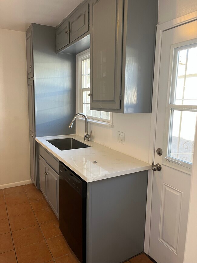 Photo - 11247 Camarillo St Unit 11247