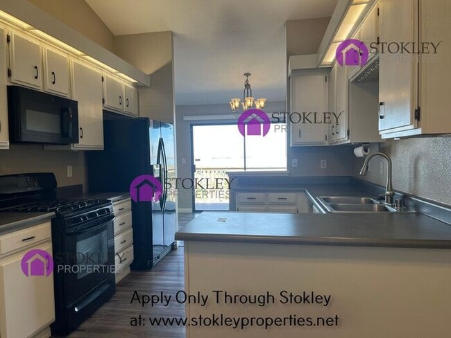 222 Manuel Ct