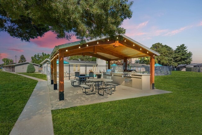 Cadence Apartment Homes