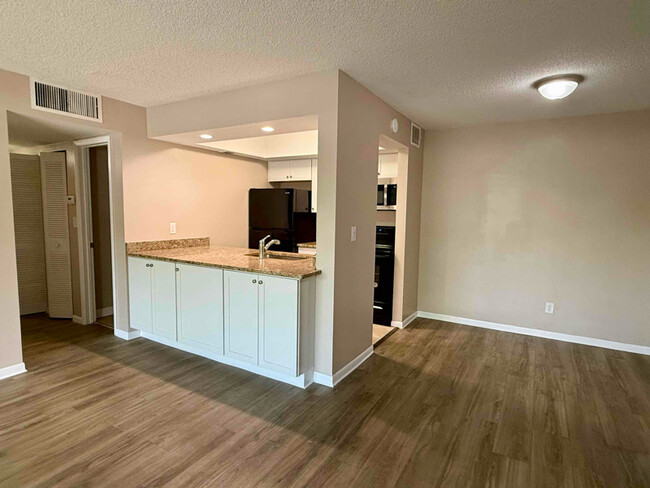 Photo - 838 NW Fork Rd Condo