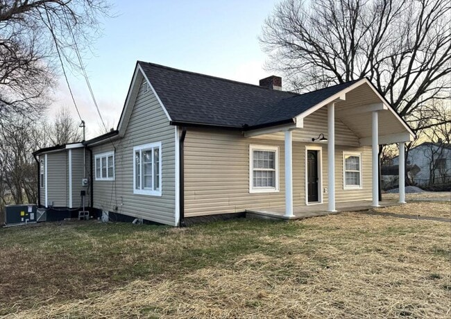 Photo - 8510 Three Points Road