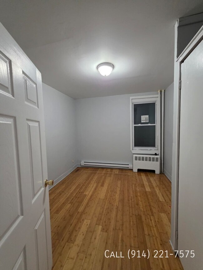 Photo - 137 1/2 Morningside Pl-