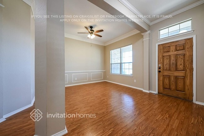 112 Hackberry Trail