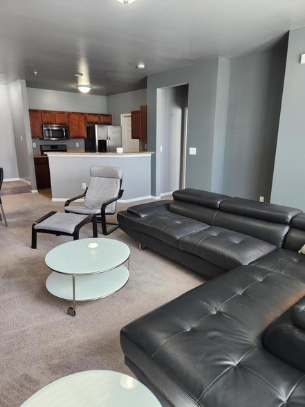 Building Photo - 23668 Northstone Village Dr Unit 52