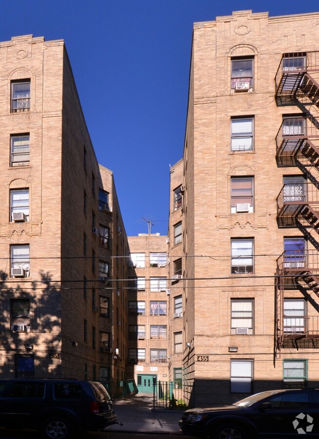 455 Jackson Ave - 455 Jackson Ave