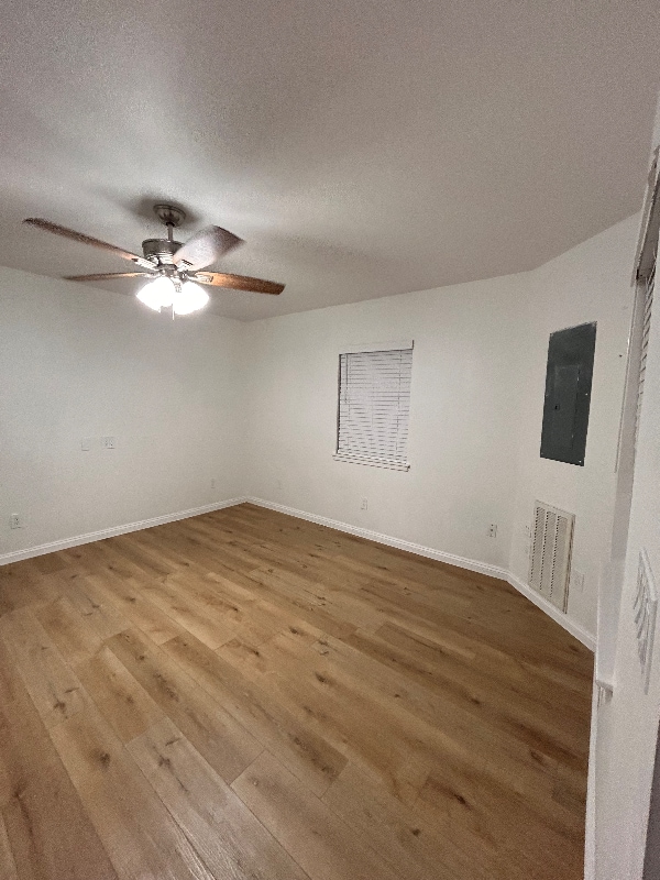 Photo - 1388 Hartsdale Dr