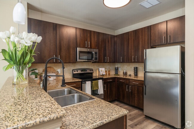 Flagstone JB 1BR, 1BA - 871SF - Kitchen - Mosaic Westshore Apartments