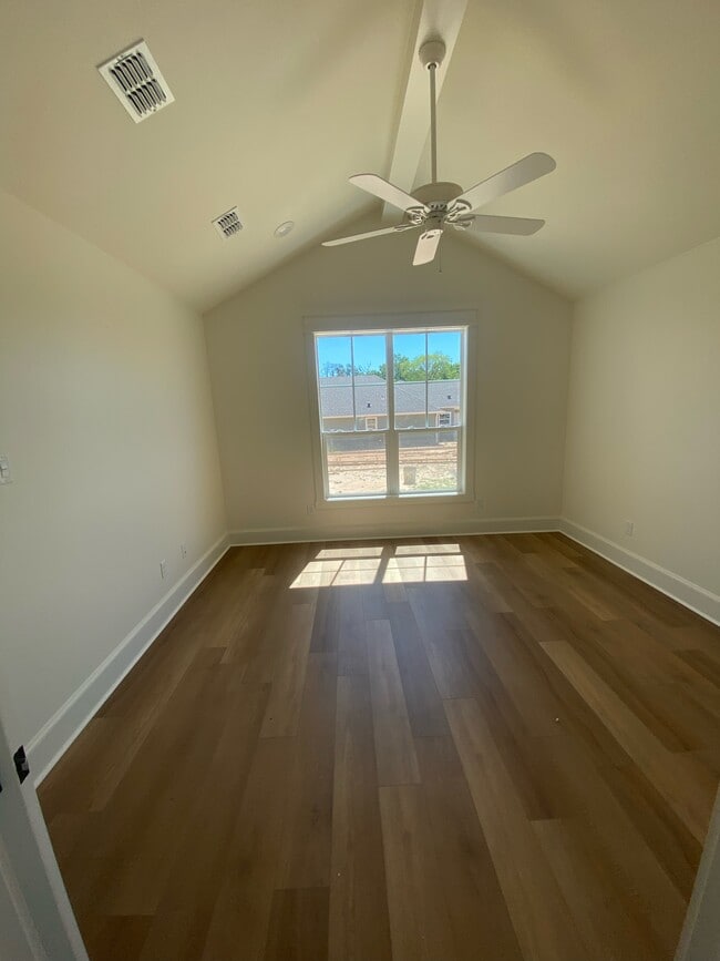 Photo - 837 Heiress Ct