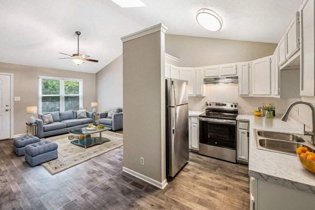 Photo - Jamestown Landing Apartments