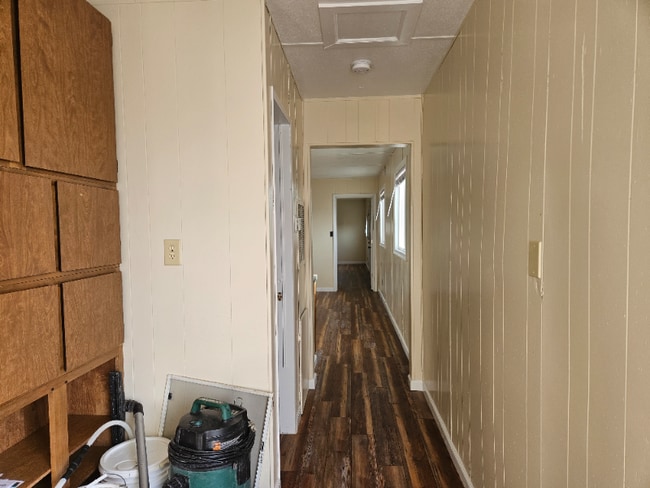 32 3rd St