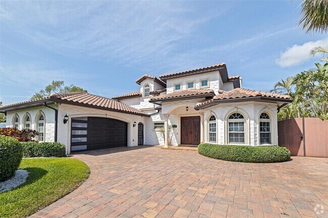 Building Photo - 3931 Pompano Dr SE Rental