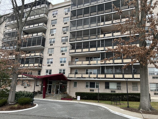 Building Photo - 80 Cartright St Unit 5F