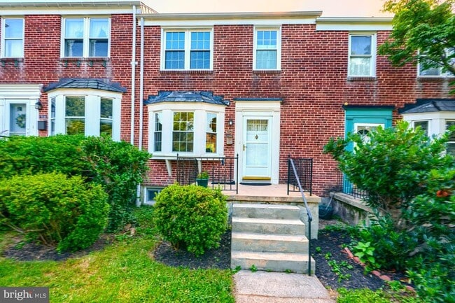 Building Photo - 7040 Heathfield Rd Rental