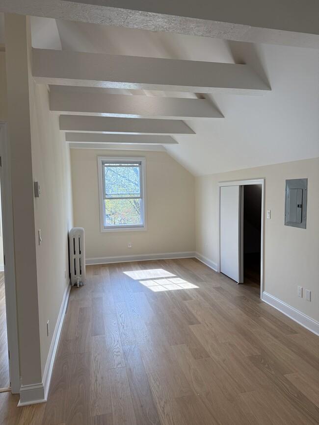 Living Room - 12 Thomas Pl Apartments
