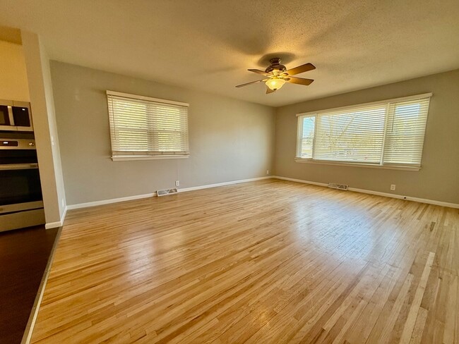 Photo - 2808 W 9th St