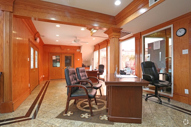 Leasing Office - Falls of Town Park