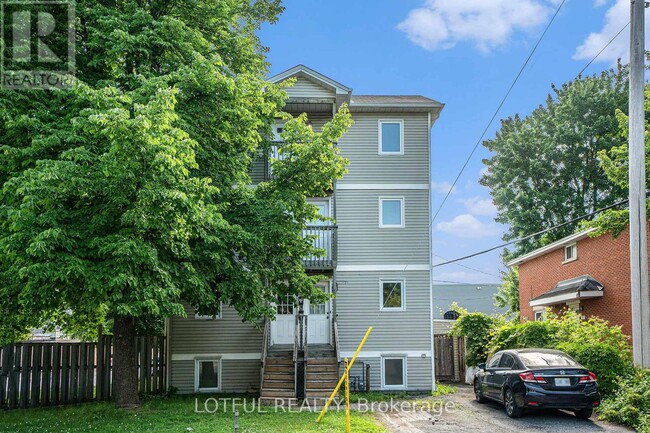 Photo - 725 Alesther St Unité B