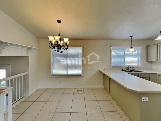 Photo - 5544 Lopalena Cir