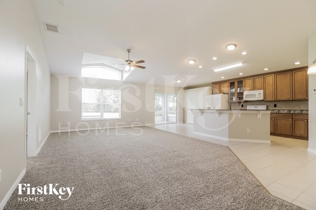 Photo - 211 Oak Branch Dr