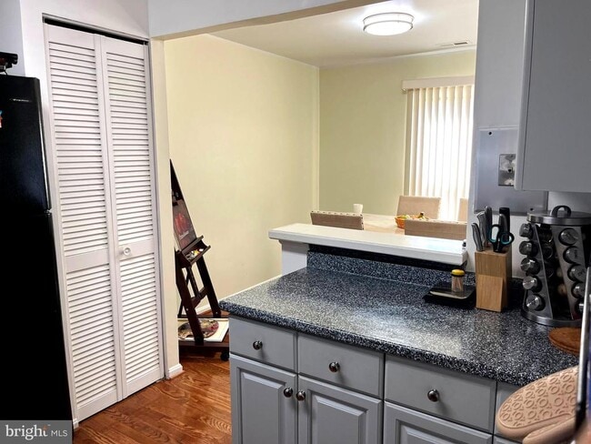 Photo - 37 Canterbury Square Unit 201