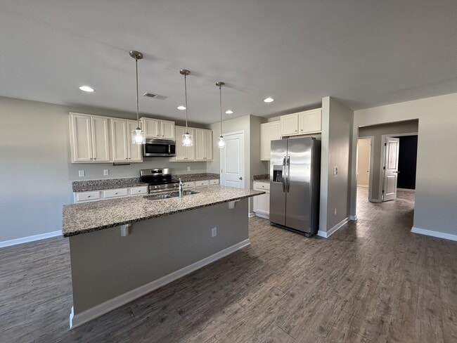 Photo - 462 Quinta St