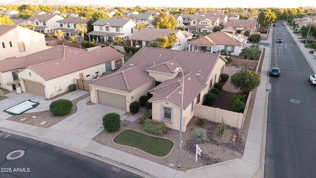 Building Photo - 453 W Lantana Pl