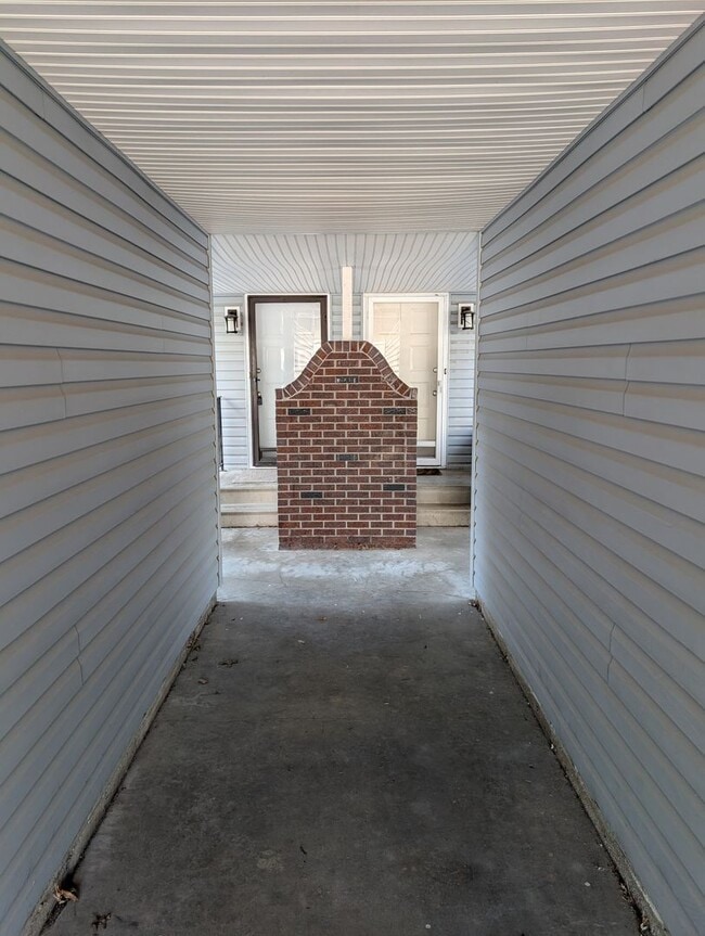 Photo - 2215 Mirwyn Ct