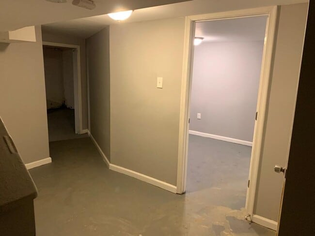 Building Photo - 205 N Culver St