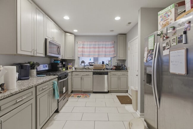 Photo - 1014 S 1st Ave Unit 006