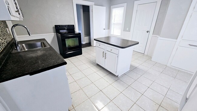 Photo - 138 Poplar St