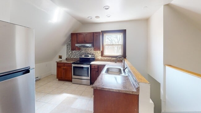 Building Photo - 45 Henry Ave Unit 3