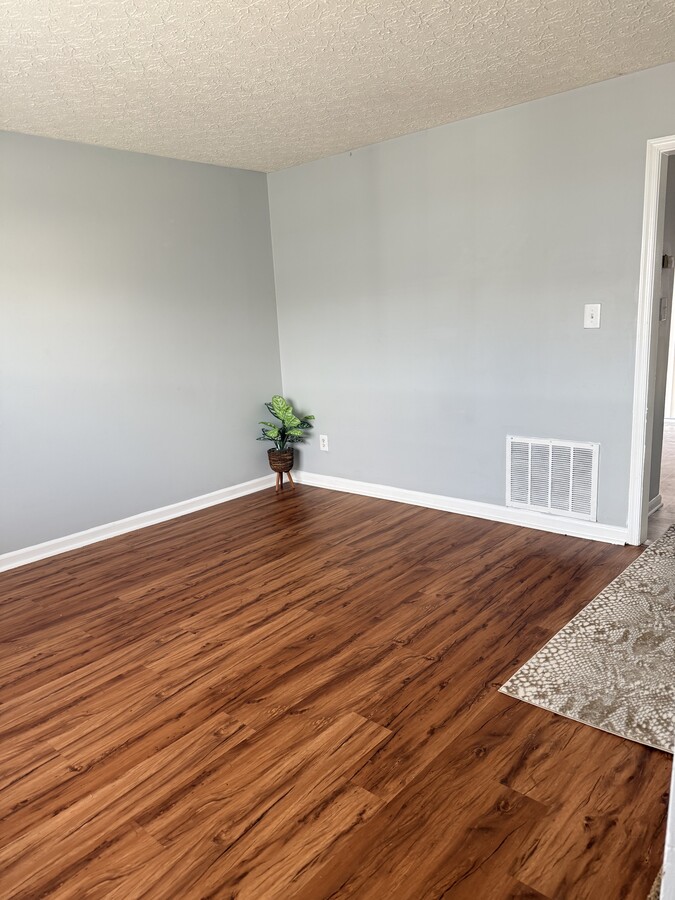 Photo - 15 Ferguson Dr