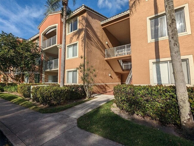 Building Photo - 3870 Lyons Rd Unit 210-8