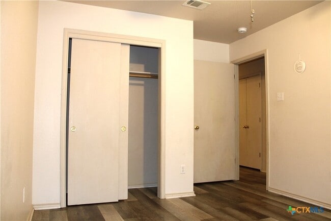 Photo - 415 E 4th Ave