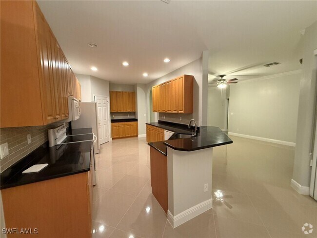 Building Photo - 5600 Chelsey Ln Unit 202 Rental