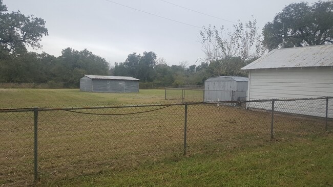 Photo - Cute 2 bedroom - Convenient Location