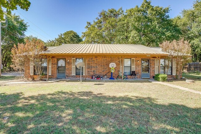 Photo - One Side of Very Nice Duplex West Granbury- 2 Bed, 2 Bath- 76049