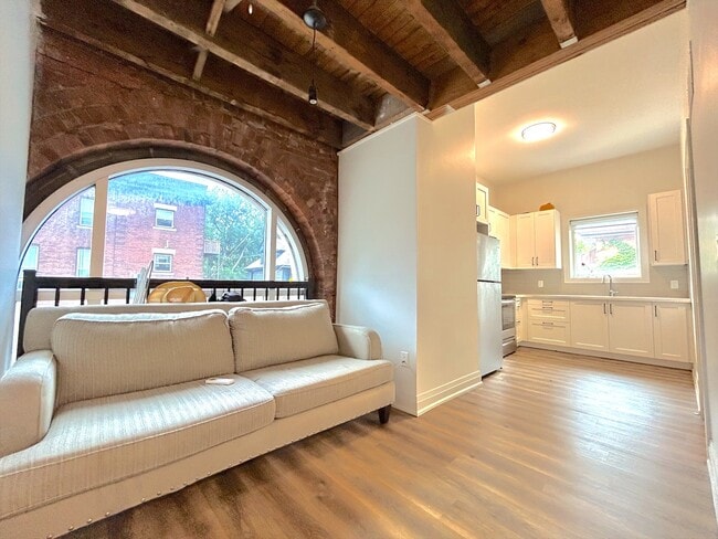 Building Photo - 837 King St E Unit 203