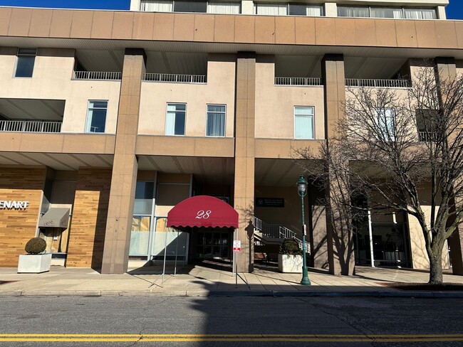 Photo - Charming 1Bedroom/1Bath Condo in The Penth...