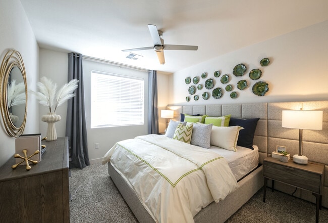 Broadstone Nob Hill apartments — community photo