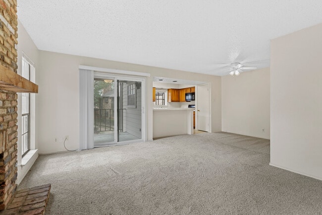 Photo - 15221 Berry Trail