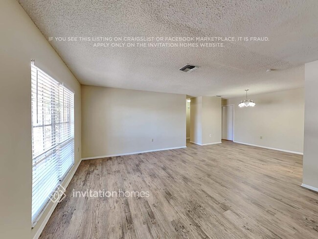 Photo - 8721 Schrader Blvd Casa