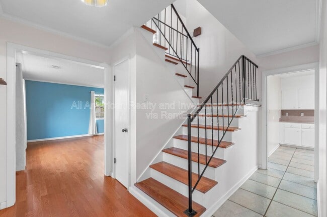 Photo - 208 Wright Pkwy NW