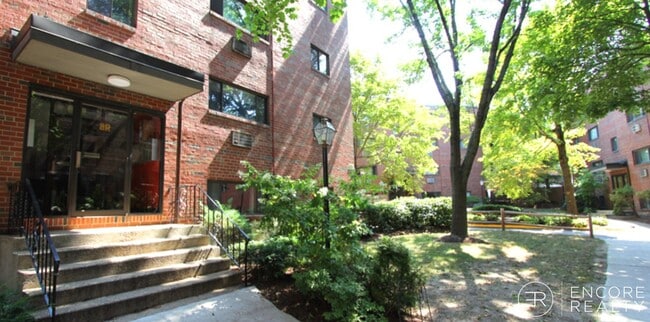 Building Photo - 20 Riverside St