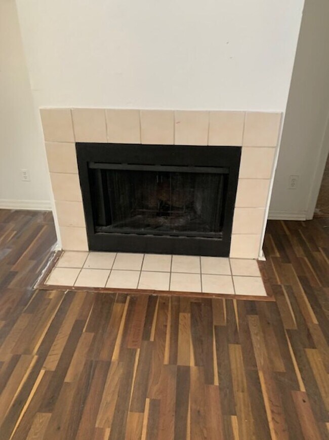 Photo - 6028 Westgate Dr Unit 202