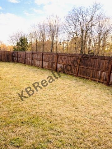 Photo - 450 Lilly Dr