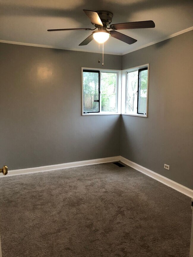 3 Bedroom Ranch in Park Forest, IL 1350 Rental House Rental in Park